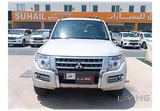 ميتسوبيشي باجيرو جي إل إس 2015
